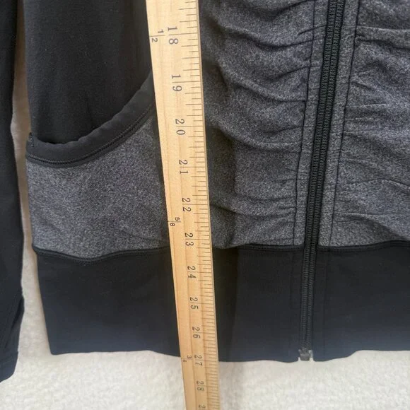 Lululemon Rare Black & Gray Pure Balance Jacket Size 8 - Picture 10 of 10